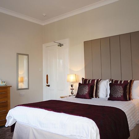 The Lawn Guest House Gatwick Horley Eksteriør billede